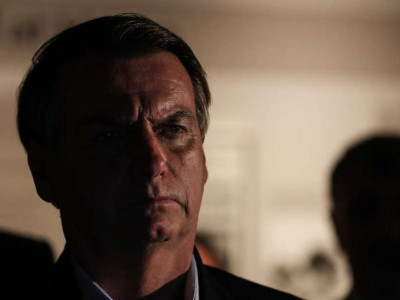 Estão fazendo esculacho em cima do meu filho, diz Bolsonaro