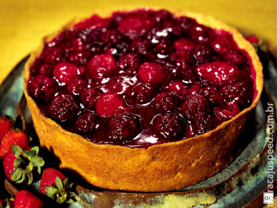 Doce com frutas vermelhas e nozes é ideal para jantar a dois