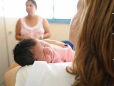 Maternidades e hospitais de MS deverão oferecer curso de primeiros socorros a pais de bebês