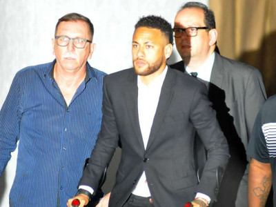 Neymar chorou em depoimento e diz que usou camisinha, diz TV