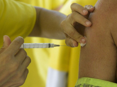 Vacinação contra gripe é estendida para toda população