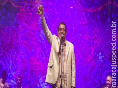 Zeca Pagodinho é internado e passa por cirurgia no Rio 