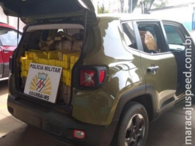 Dupla é presa com quase uma tonelada de maconha em veículo