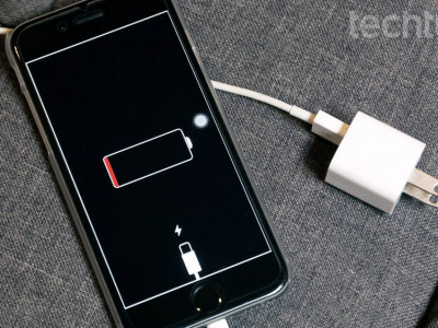 Jovem sofre acidente grave ao carregar iPhone; entenda