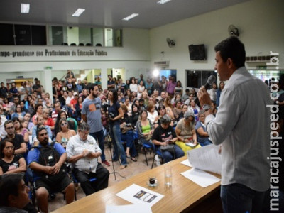 A partir de outubro, professores terão salários com aumento de 1%