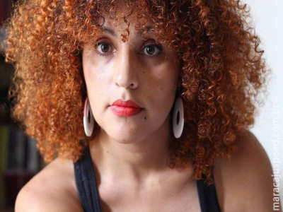 8 truques essenciais para ter um cacheado saudável