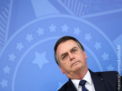 Bolsonaro concede indulto de Natal a policiais