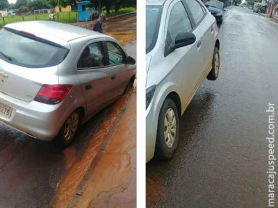 Carro fica preso em buraco de obra sem sinalização no Nova Lima