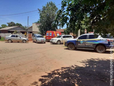 Homem é assassinado a golpes de faca após discussão em bar