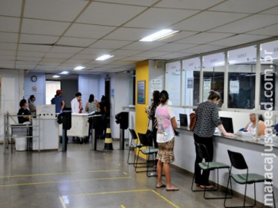 Pacientes sofrem com gestão indefinida e ameaça de greve