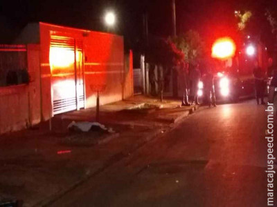 Rapaz é executado com oito tiros em frente a casa no Tarumã