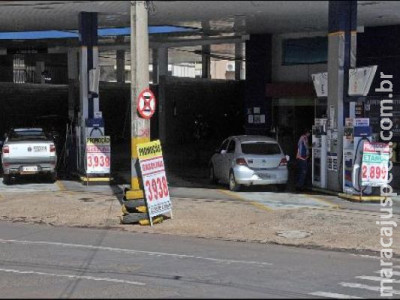 Litro do etanol volta a ser vendido a menos de R$ 3 