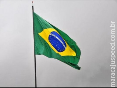 Câmara publica promulgação de lei que obriga hino em escolas