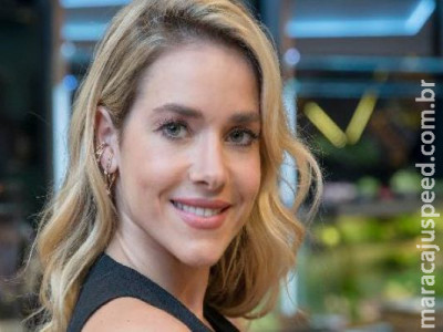 Monique Alfradique experimenta nova função 