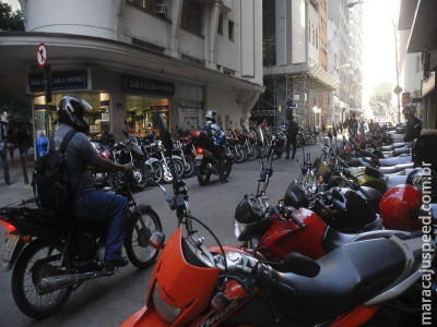 Produção de motocicletas cai 98% em abril