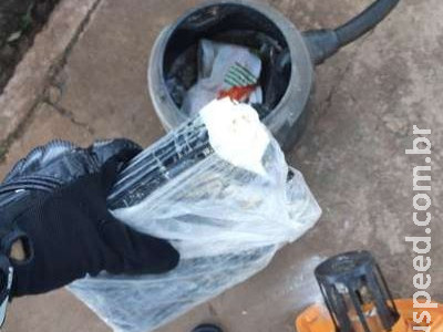 Policiais encontram cocaína escondida dentro de aspirador de pó