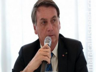  Bolsonaro anuncia auxílio de R$ 300 até o final do ano