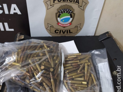 Polícia flagra trio com munições e drogas em Dourados