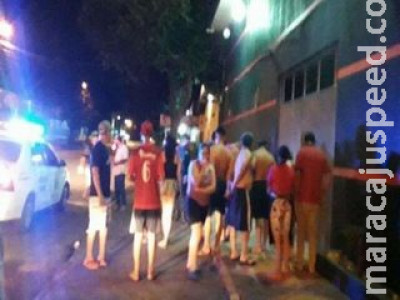 Casa noturna é alvo de disparos de pistoleiro na fronteira
