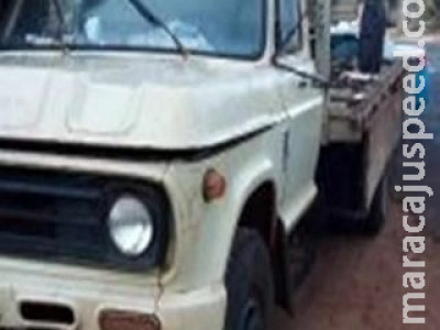 Jovem é preso por furtar caminhão em carvoaria
