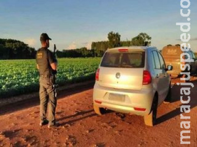 Polícia apreende arma, munições, veículo e carga de cigarros