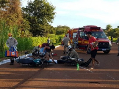 Acidente entre motos na MS-080 deixa jovem em estado grave