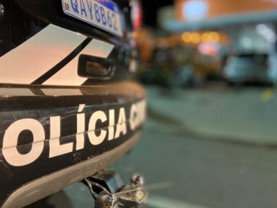 Motorista embriagado causa acidente, tenta fugir e é preso
