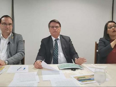  Bolsonaro desafia governadores a criarem auxílio de mil reais 