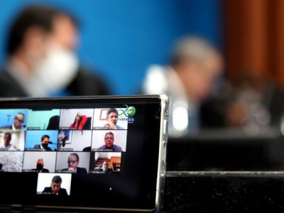 Deputados votam reforma administrativa do governo de MS