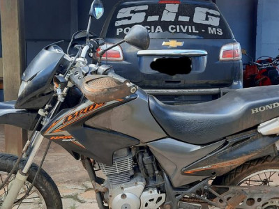 Polícia recupera três veículos furtados e prende suspeito