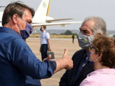  Bolsonaro entregará título em assentamento com 700 lotes 