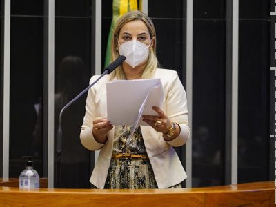  Câmara aprova aumento da pena mínima para feminicídio 