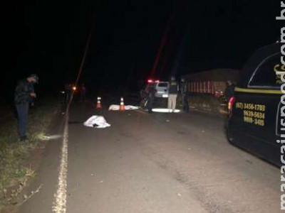  Casal em moto morre após colidir contra carreta na MS-145 