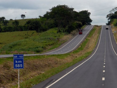 Governo lança programa de cobertura FM em rodovias federais