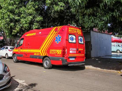 Portão cai em cima de funcionária na Avenida Ceará