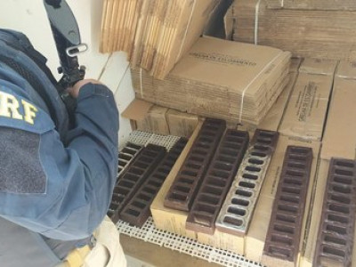 PRF apreende 450 Kg de prata em Corumbá (MS) 