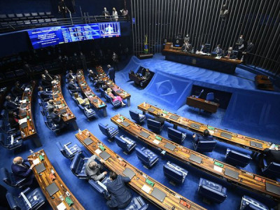 Senado encerra sessão sem votar nenhum projeto