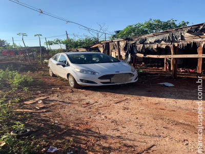 Polícia recupera na sitioca Campo Belo carro furtado em motel