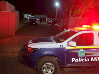 Com passagem por tráfico, homem é executado a tiros por pistoleiro 