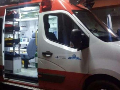 Ao dormir, amigo é esfaqueado por homem após bebedeira em MS