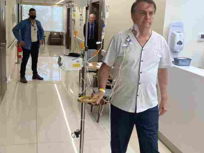 Bolsonaro posta foto caminhando e afirma que voltará “em breve”