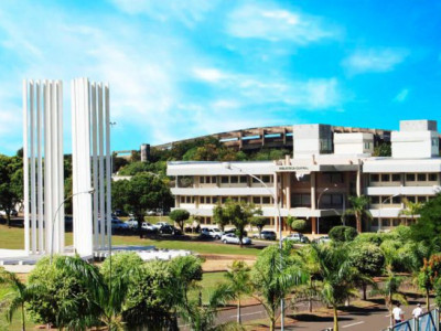 Com salários de até R$ 5 mil, UFMS abre seleção nesta segunda