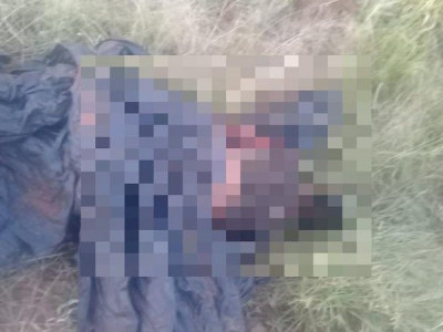 Corpo baleado é encontrado enrolado em lona na fronteira