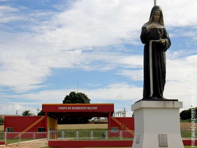 Governador entrega unidade dos Bombeiros, rede de esgoto e UBS 