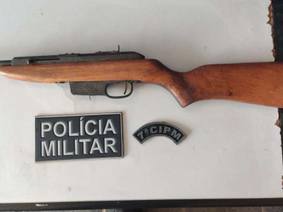 Homem é preso por posse irregular de arma de fogo 