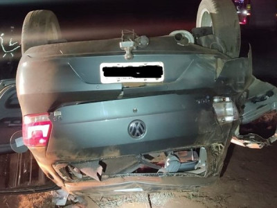 Motorista morre após colidir com caminhão e carro capotar na MS-134