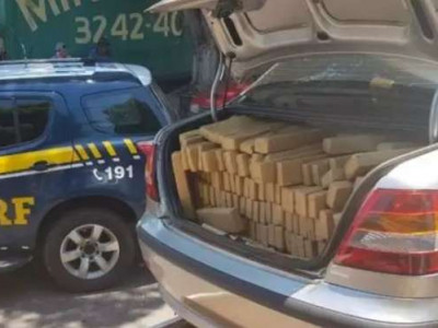 PRF apreende 861 Kg de maconha em Terenos (MS) 