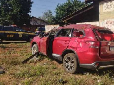 Traficante capota carro com 1,3 tonelada de maconha em Naviraí