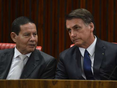 TSE analisa cassação da chapa de Bolsonaro após recesso