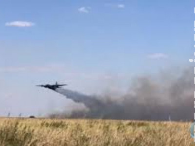 Bombeiros ganham reforço de aviões para tentar controlar incêndios no Pantanal